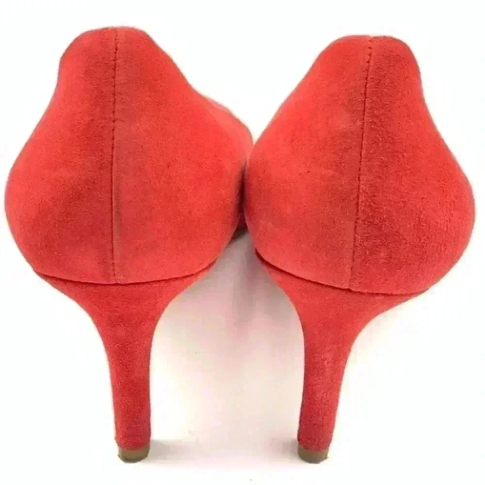 Ann Taylor heels size 9 coral suede almond toe